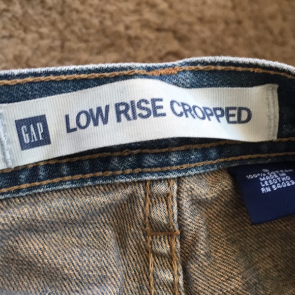 •Gap Cropped Jeans• - Picture 4 of 6